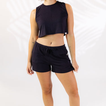 Seaside Short in Noir